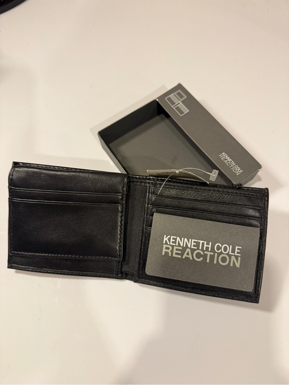 Kenneth Cole Reaction Black Leather Bi-Fold Card & ID Wallet - BRAND NEW